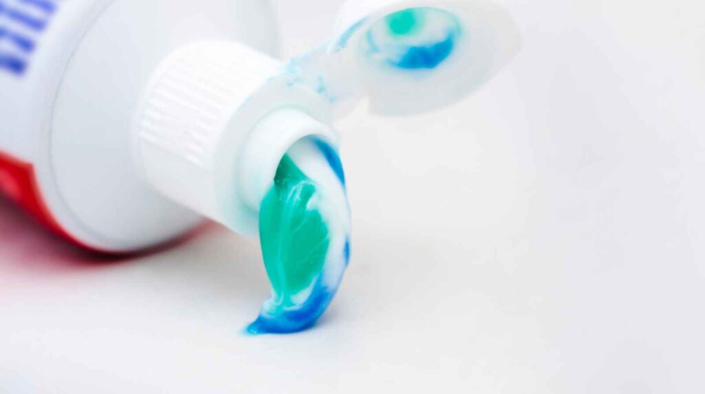 משחת שיניים קולגייט